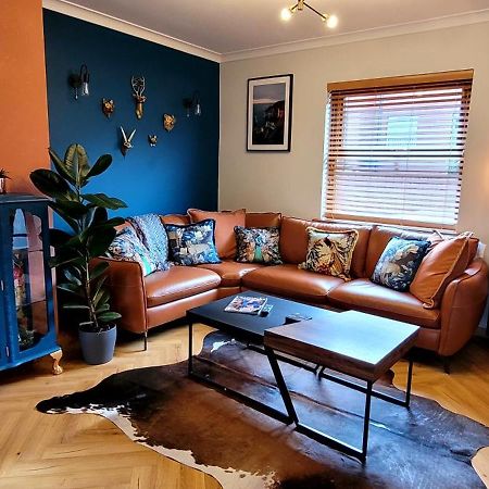 Hamilton Place Beautiful Holiday House In A Prime Location بورتراش المظهر الخارجي الصورة